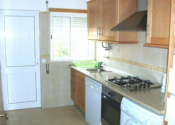 1 Bedroom 5 Min From Falesia And Close To Center J Albufeira