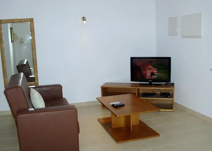1 Bedroom 5 Min From Falesia And Close To Center J *